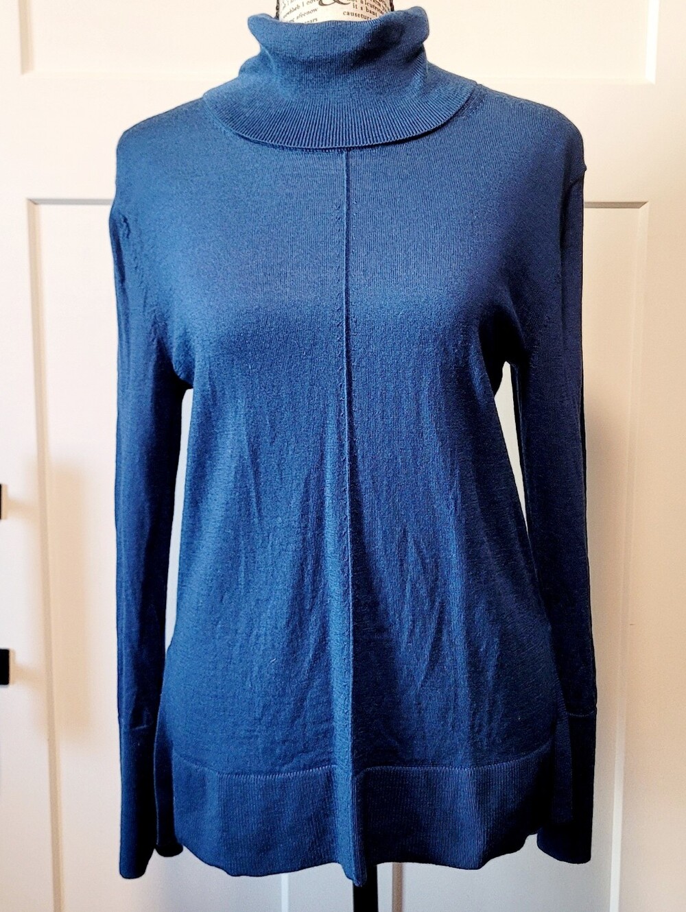 Banana Republic womens Merino Wool Cowl Neck Pullover Sweater w slits Sz S Blue